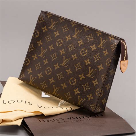 louis vuitton toiletry pouch price|louis vuitton wristlet pouch.